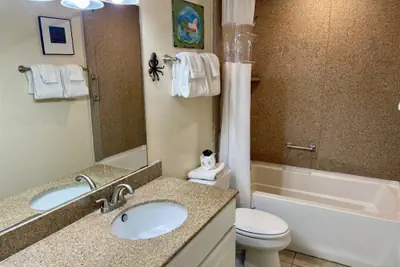 Photo 5 - Beachgate Condo Suites and Hotel 523