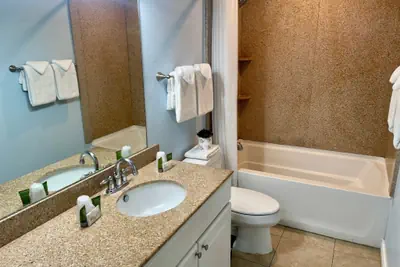 Photo 5 - Beachgate Condo Suites and Hotel 536