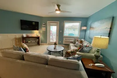 Photo 5 - Beachgate Condo Suites and Hotel 535