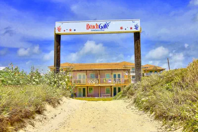 Photo 5 - Beachgate Condo Suites and Hotel 238