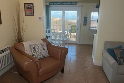Photo 5 - Beachgate Condo Suites and Hotel 121