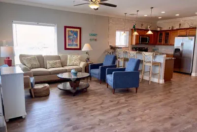 Photo 4 - Beachgate Condo Suites and Hotel 342