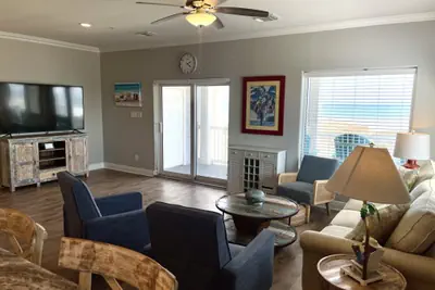 Photo 3 - Beachgate Condo Suites and Hotel 342