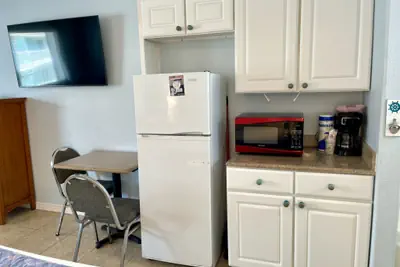 Photo 3 - Beachgate Condo Suites and Hotel 437