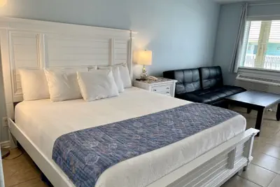 Photo 2 - Beachgate Condo Suites and Hotel 437