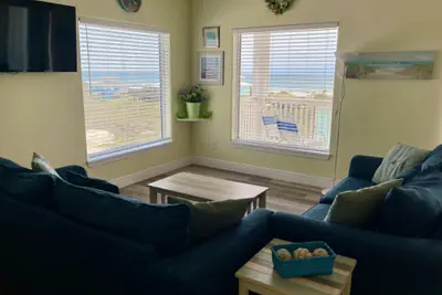 Photo 5 - Beachgate Condo Suites and Hotel 331