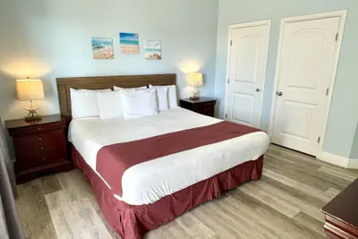 Photo 5 - Beachgate Condo Suites and Hotel 321