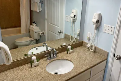 Photo 5 - Beachgate Condo Suites and Hotel 511 and 512b