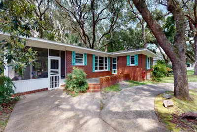 Photo 2 - Beach Oaks