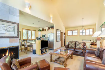 Photo 2 - Trailside Townhome