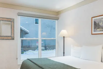 Photo 2 - Mountainside Inn 202