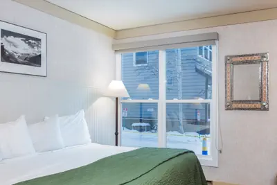 Photo 2 - Mountainside Inn 210