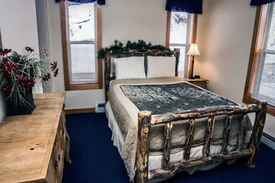 Photo 4 - Timber Creek Chalets: 8