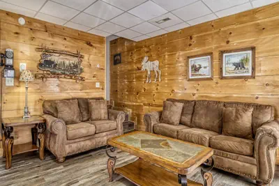 Photo 4 - ER16 - Six Bear Lodge Cabin