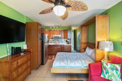 Photo 3 - OUTSTANDING OCEANFRONT STUDIO - KONA ISLANDER INN CONDOS