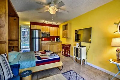 Photo 5 - NAUTICAL THEME GARDEN VIEW STUDIO - KONA ISLANDER INN CONDOS