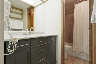 Photo 3 - Village Square Hotel Style Room with 2 Beds  #435