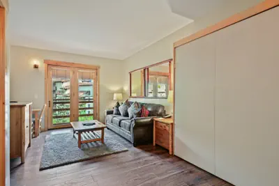 Photo 3 - Tucker Mountain Hotel Style Room with 1 Bed  #525A