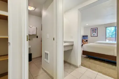 Photo 4 - Copper Mountain Inn Hotel Style Room with 2 Beds  #221