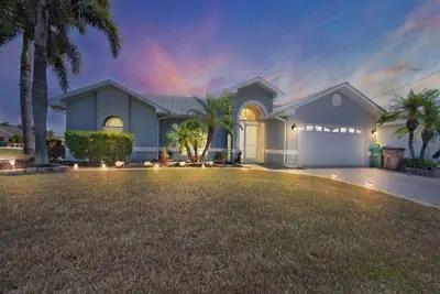 Photo 3 - Gorgeous Villa in Cape Coral, Florida's Gulf Coast