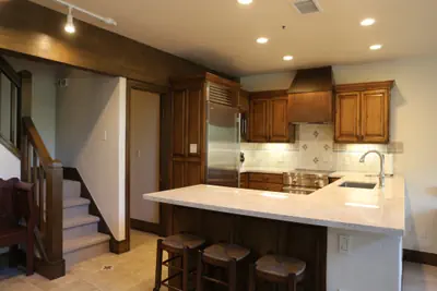 Photo 3 - Viking Two Bedroom Loft