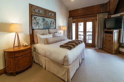 Photo 2 - Luxury King Room