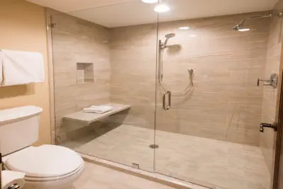 Photo 3 - Hotel King