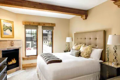 Photo 3 - One Bedroom King Suite