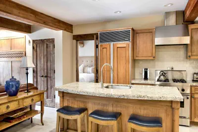 Photo 2 - One Bedroom King Suite