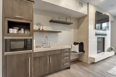 Photo 3 - Premium Junior Three Bedroom