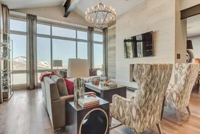 Photo 3 - Two Bedroom Penthouse