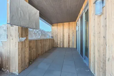 Photo 2 - Two Bedroom Penthouse