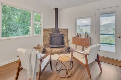 Photo 3 - Modern Pet Friendly Cabin in Waynesville- Blue Ridge Lookout