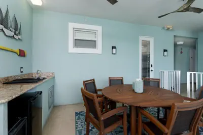 Photo 5 - Bonita Paddle A: Balcony & Amenities