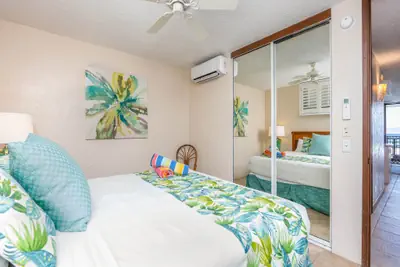 Photo 5 - Papakea L207 Ocean Front 1 Bedroom