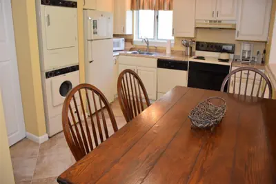 Photo 5 - Seven Springs 2 Bedroom Deluxe Condo with Private Deck!