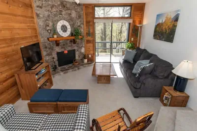 Photo 3 - Seven Springs 1 BR Deluxe Condo, Mountain Views!