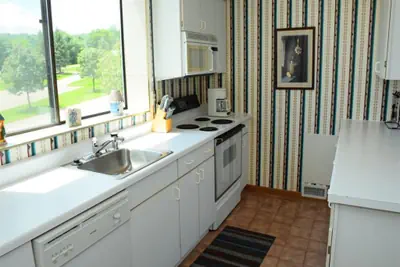 Photo 5 - Seven Springs 2 BR Deluxe Condo, Mountain Views!