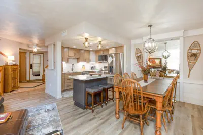 Photo 5 - Seven Springs Meadowridge 3 Bedroom Premier Condo - Sleeps 10, Pet Friendly!