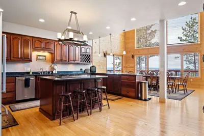 Photo 5 - Vista Lodge 7 BR Villa with Panoramic Mountain Views - Sleeps 12
