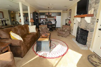 Photo 2 - Seven Springs 1 Bedroom Premium Condo, Walking Distance to Slopes