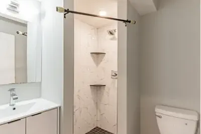 Photo 5 - LARGE and In Charge - 6 Bedroom stunner in University City - Philadelphia