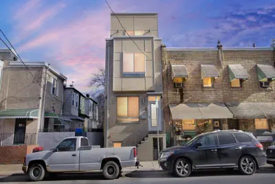 Photo 3 - LARGE and In Charge - 6 Bedroom stunner in University City - Philadelphia