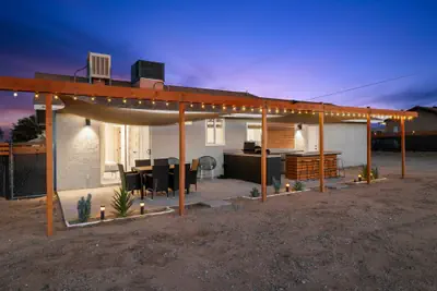 Photo 2 - Modern Desert Escape - Fire Pit, BBQ and Design!