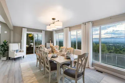 Photo 4 - Millcreek Luxe SKI-Villa: Scenic Fun & Games+View
