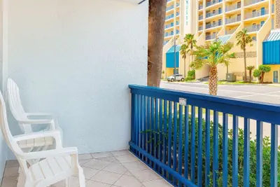 Photo 4 - * Comfy Inside * Updated * Beach 50 yards away