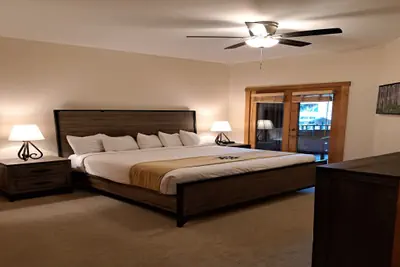 Photo 4 - Beautiful 2BR in River Run - Kids Ski Free!