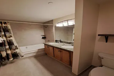 Photo 5 - Beautiful 2BR in River Run - Kids Ski Free!