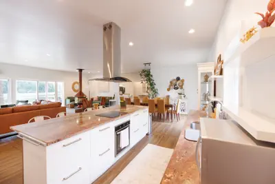 Photo 3 - OJoy Cove | Charming Waterfront Retreat