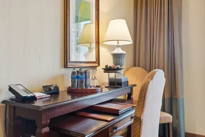 Photo 5 - Marina Inn - Grande Guest Room Queen